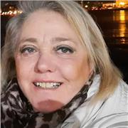 Disponibile ad insegnare italiano a stranieri anche on line